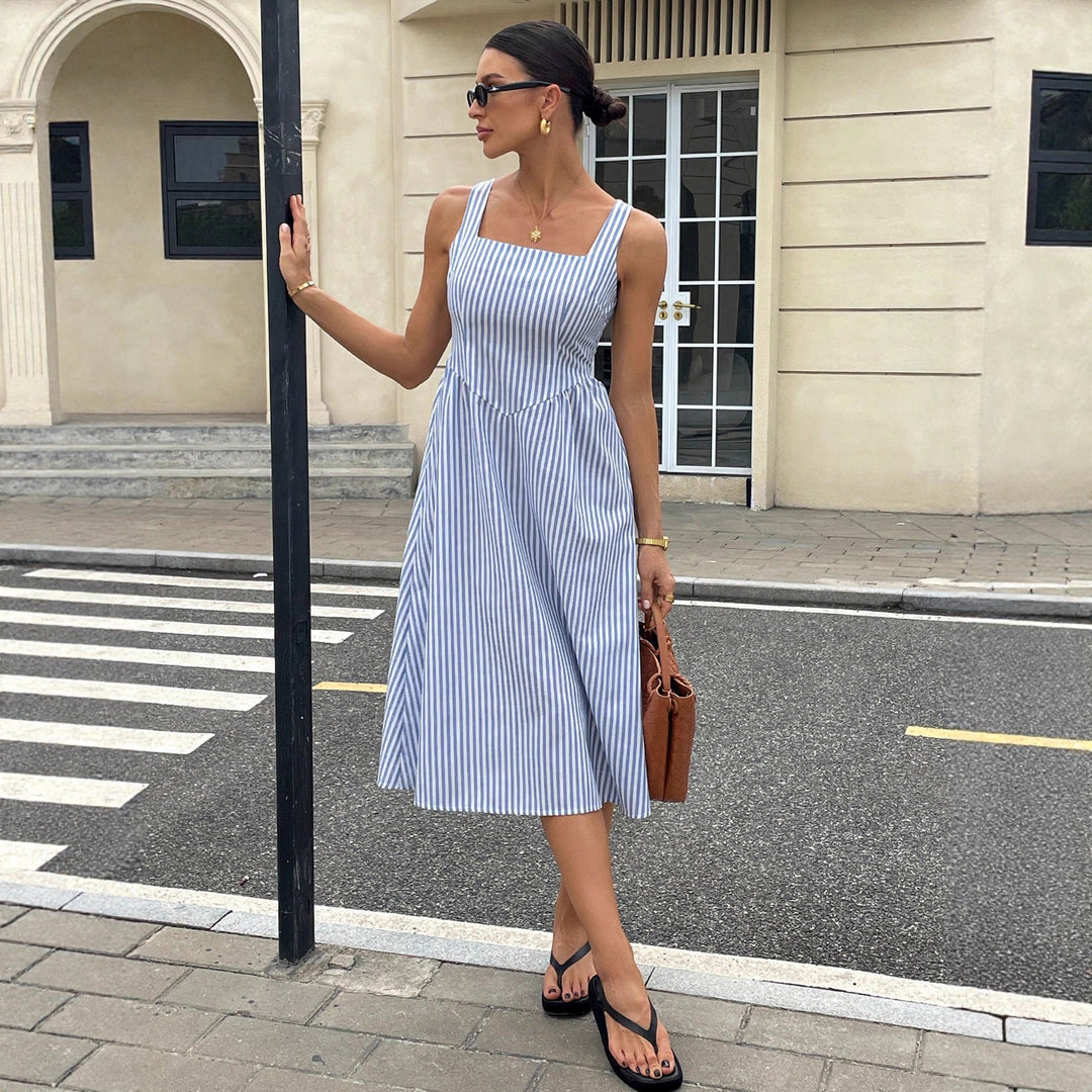 Damen Midikleid mit quadratischem Ausschnitt, breiten Trägern und tailliertem A-Linien Schnitt Shop Nory