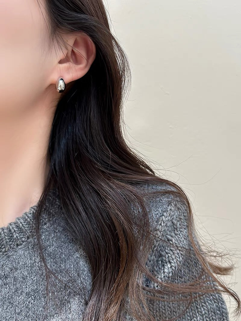 Damen Sleek Crescent Hoops Shop Nory