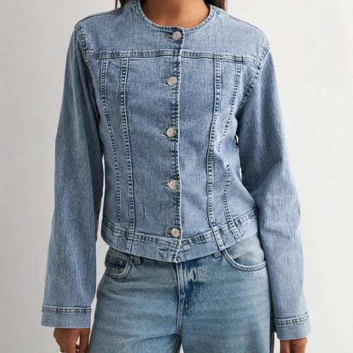 Damen zeitlose Denim-Jacke im modernen Schnitt