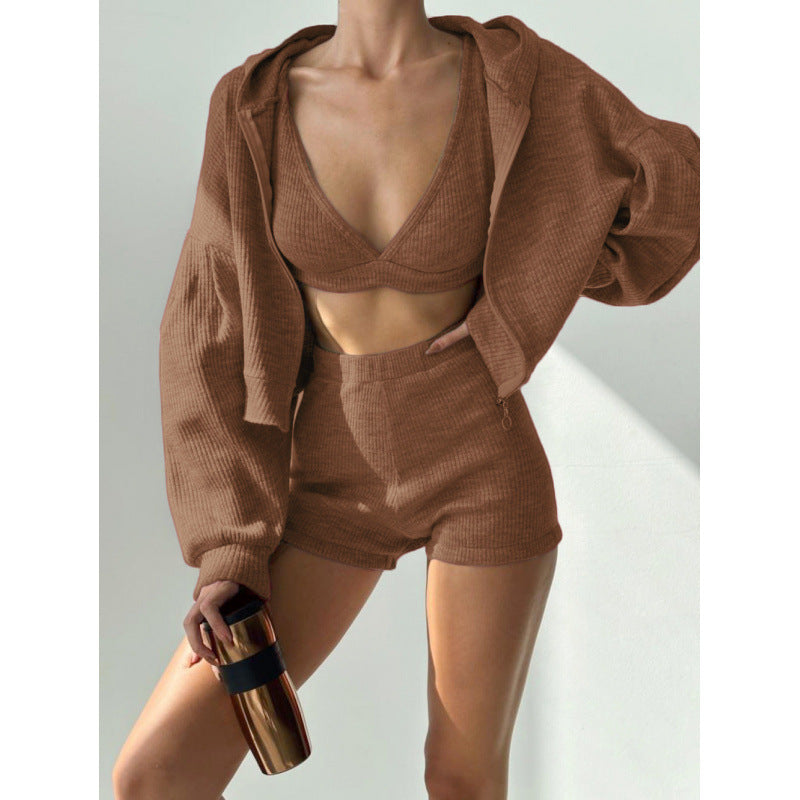 Damen nan kurzes geripptes Lounge-Set mit Kapuzen-Zipjacke und Highwaist-Shorts Shop Nory