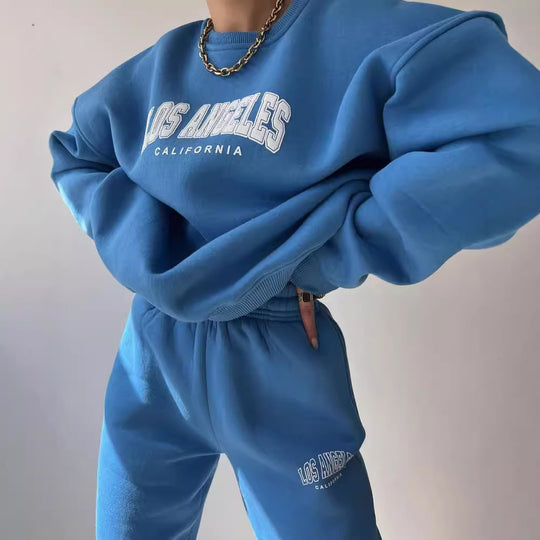 Damen Oversized Lounge-Set aus Baumwollfleece mit Collegestickerei und relaxed Jogginghose Shop Nory