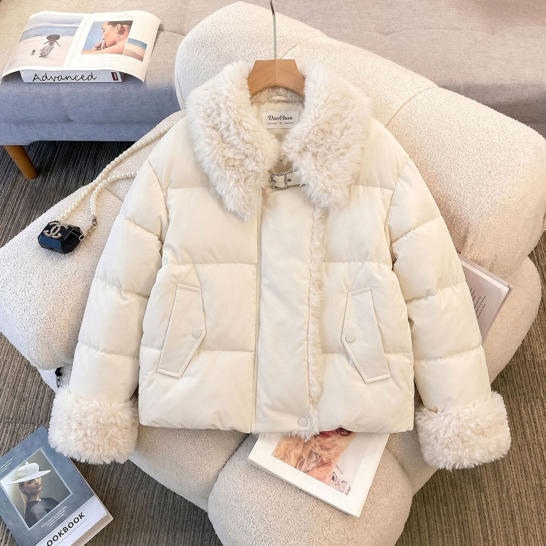Damen nan taillierte Steppjacke mit voluminösem Teddykragen und abnehmbaren Bommel-Details Shop Nory