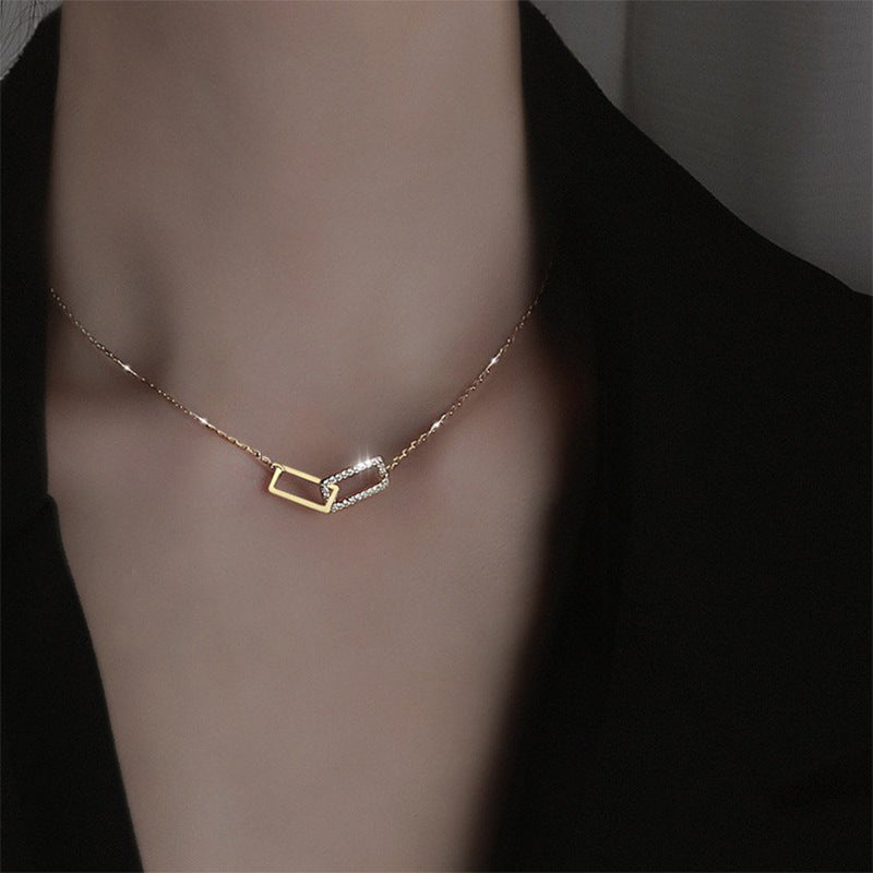 Damen Halskette mit modernen, ineinander verschlungenen Rechtecken und funkelnden Zirkonia Shop Nory