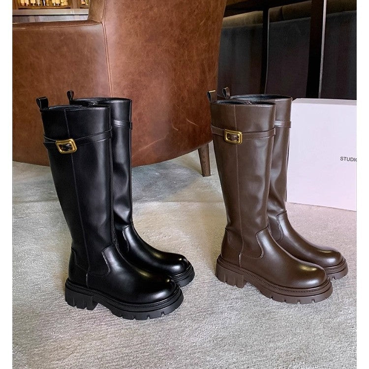 Damen Kniestiefel mit profilierter Lug‑Sohle und dekorativem Schnallenriemen Shop Nory