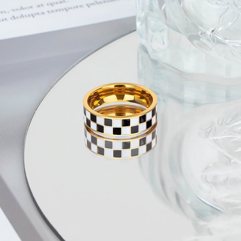 Damen modischer Ring mit modernem Schachbrettmuster Shop Nory