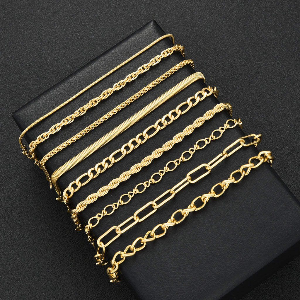 Damen Armreif-Set mit stilvollen, ineinander verschlungenen Designs Shop Nory