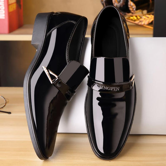 Herren Lackoptik-Loafer mit dekorativer Metall-Zierschnalle und schlanker Eleganz Shop Nory