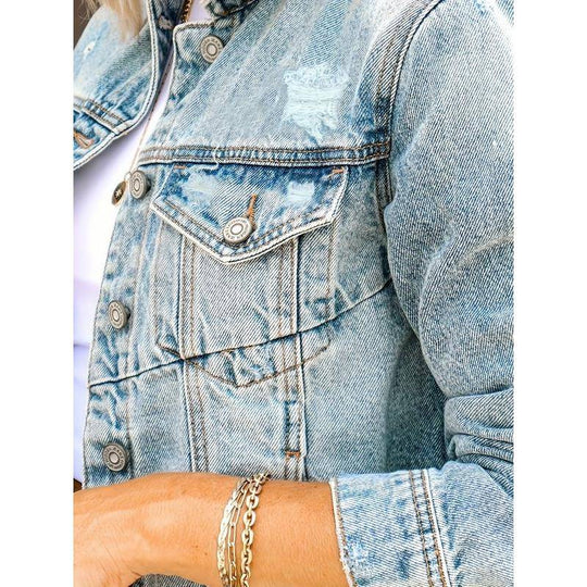 Damen Denim-Jacke mit Lässigen Distressed-Details und Modernem Schnitt
