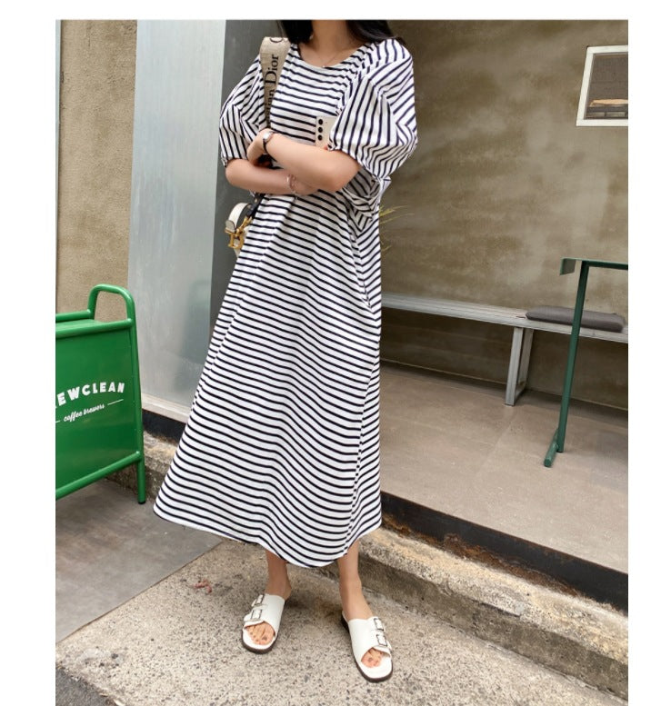 Damen Gestreiftes Midikleid mit A‑Linie, überschnittenen Schultern und voluminösen 3/4‑Ärmeln Shop Nory