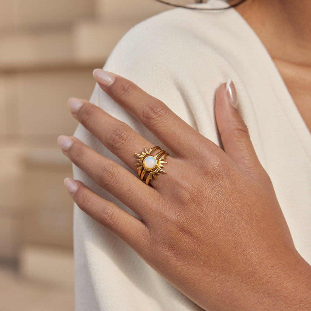 Damen Offener Ring mit kunstvollem Sonnenmotiv und hochwertigem Zirkon Shop Nory