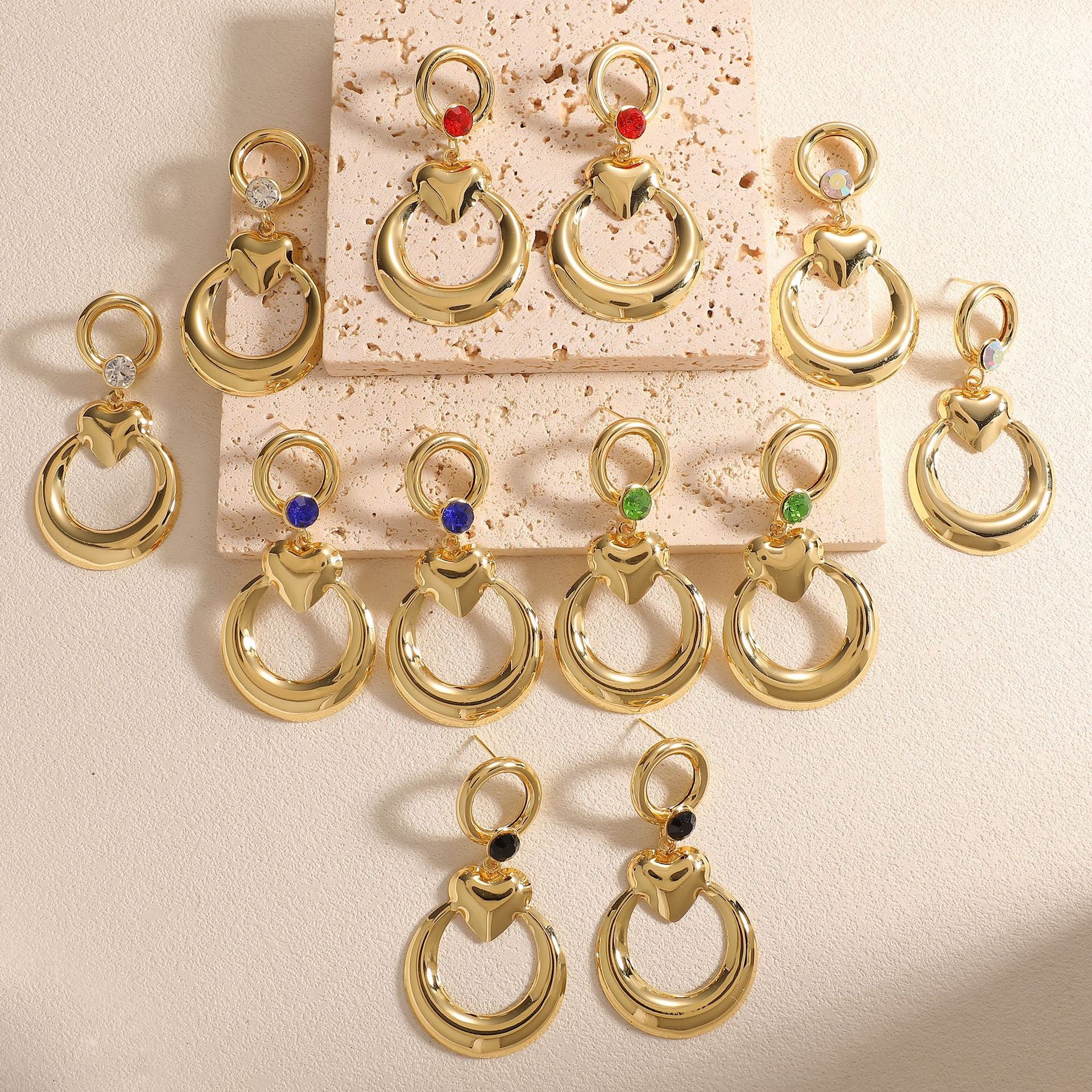 Damen Ohrringe mit modernem Herz- und Ringdesign Shop Nory