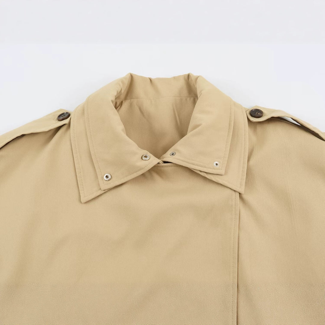 Damen Kurztrenchjacke im Oversize-Schnitt mit doppelter Knopfreihe und Schulterriegeln Shop Nory