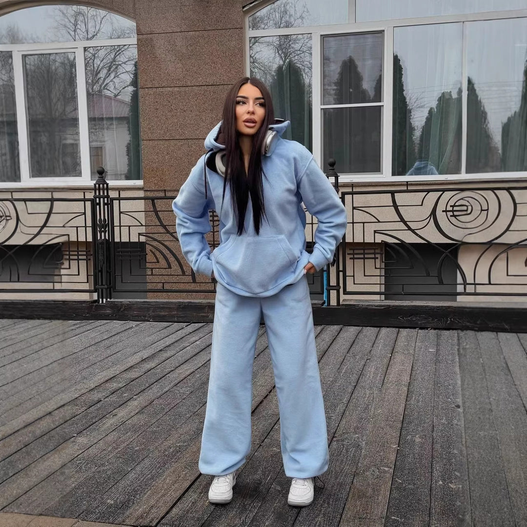 Damen Fleece-Loungewear-Set mit halbem Frontzip, gefütterter Kapuze und hochgeschnittener Komforthose Shop Nory