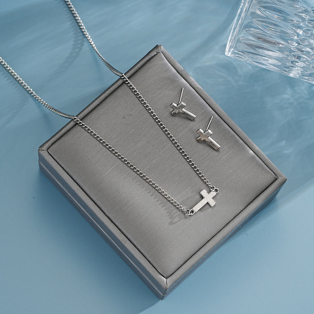 Damen Schmuckset mit kreuzförmigem Design und feinen Details Shop Nory