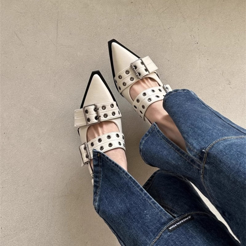 Damen Spitz zulaufende Slingback‑Flats mit doppelten Ösen‑Riemen und verstellbarer Schnalle Shop Nory