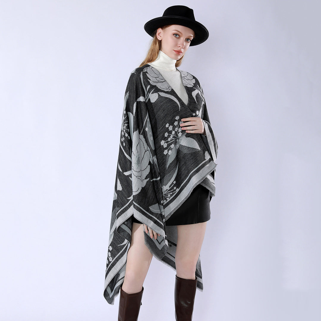 Damen Floraler Jacquard-Überwurf im kastigen Kimono-Fall mit feiner Fransenkante Shop Nory