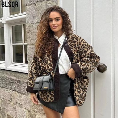 Damen Oversize Kunstfelljacke im Leo‑Muster mit Cordbesatz und aufgesetzten Taschen Shop Nory
