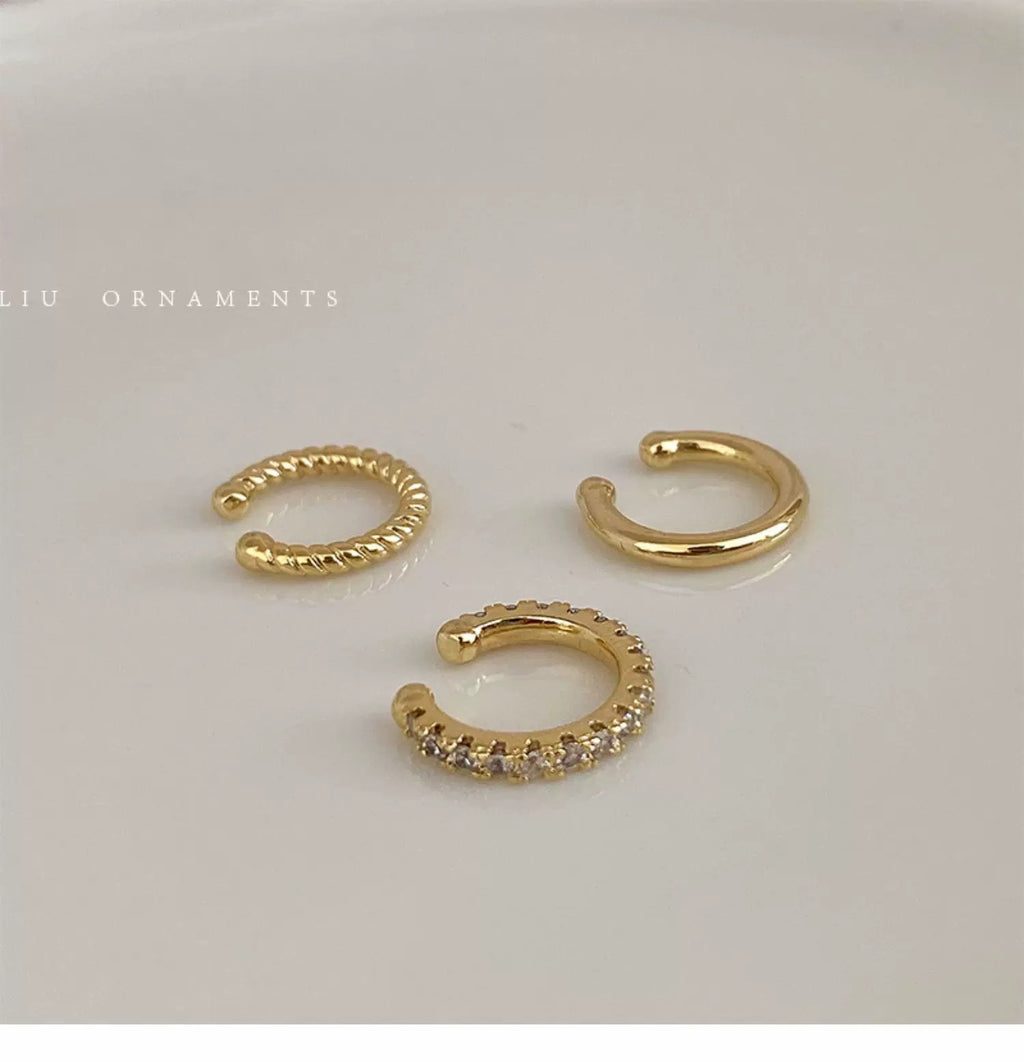 Damen Ohrstecker-Set mit funkelnden Akzenten und verschiedenen Designs Shop Nory