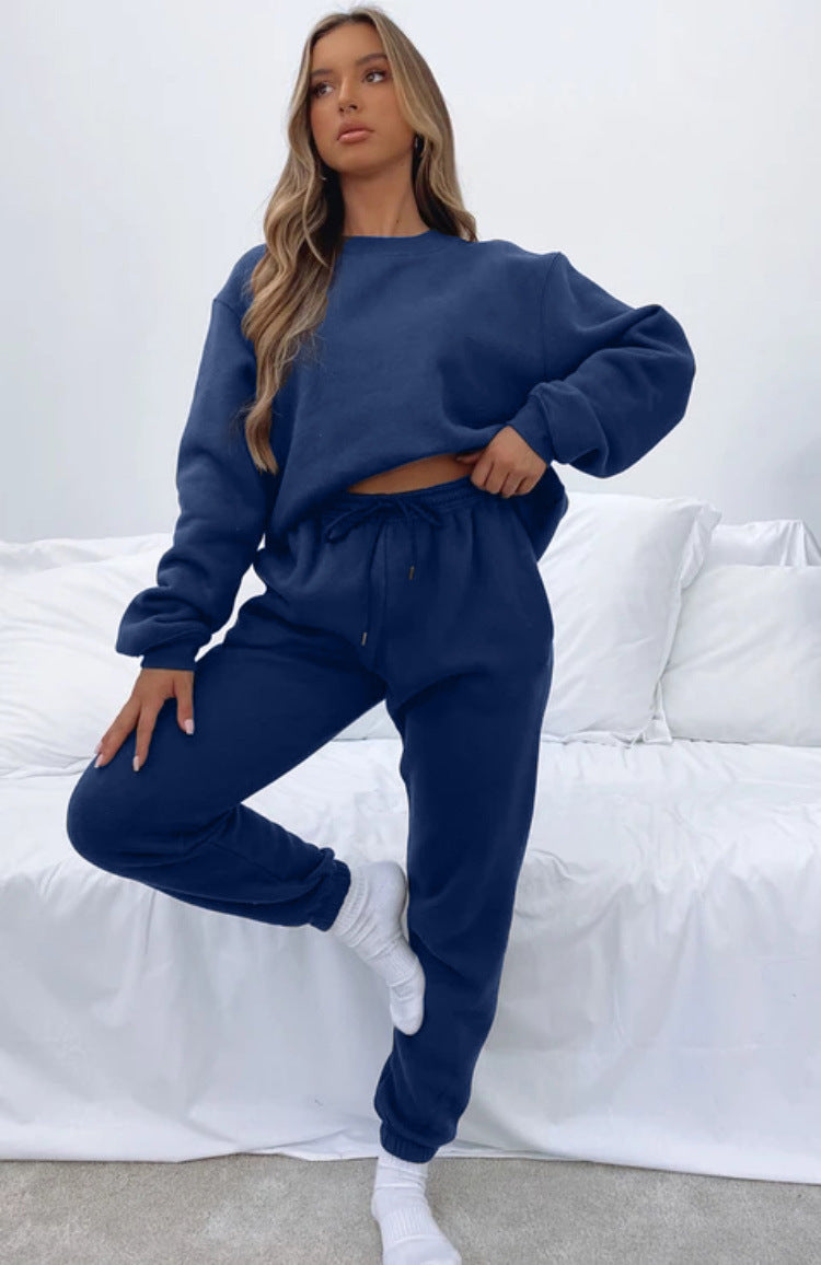 Damen nan zweiteiliges Cozy-Loungewear-Set mit Oversize-Rundhals und hochgeschnittener Jogginghose mit Kordelzug Shop Nory