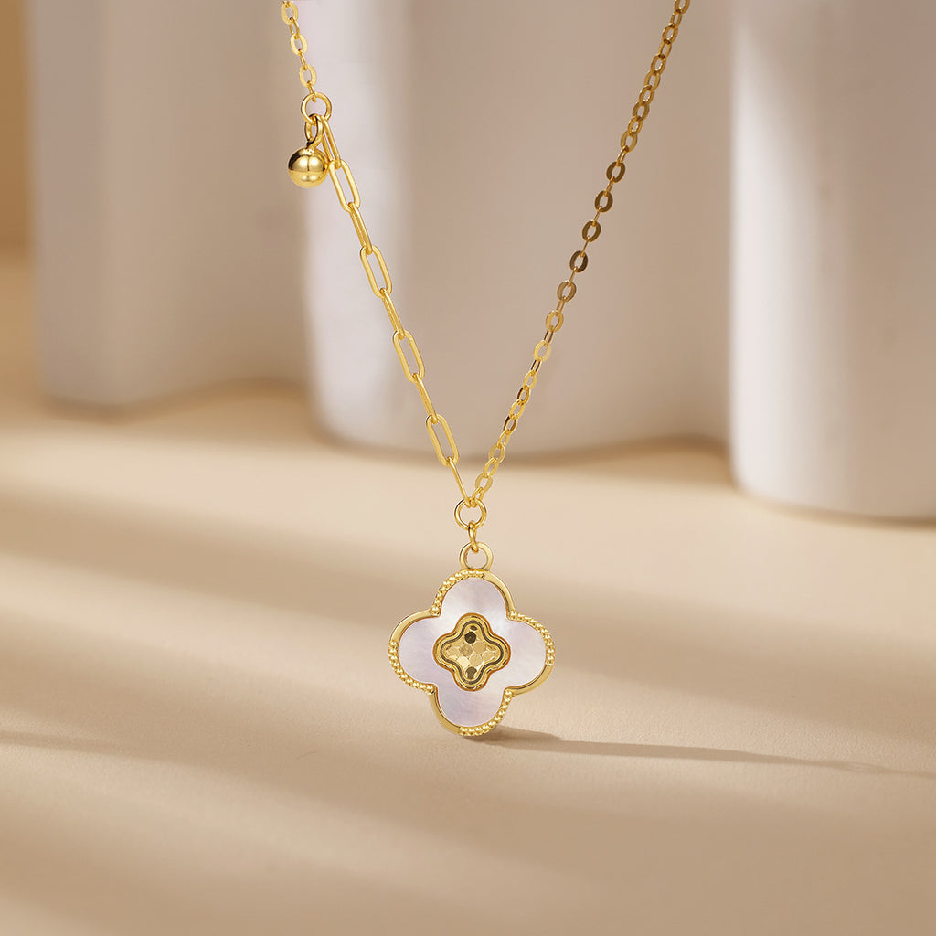 Damen filigrane Halskette mit blütenförmigem Anhänger und hochwertigem Goldbesatz Shop Nory