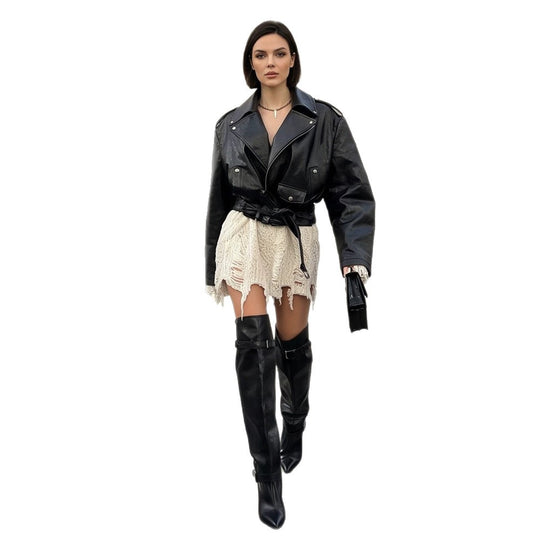 Damen Oversize-Bikerjacke aus veganem Lederimitat mit Taillengürtel & Schulterklappen Shop Nory