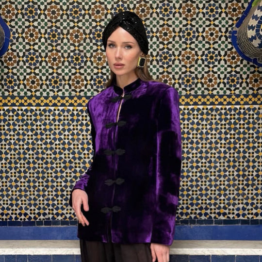 Damen Samtjacke mit Mandarin-Kragen und dekorativen Knotenverschlüssen Shop Nory