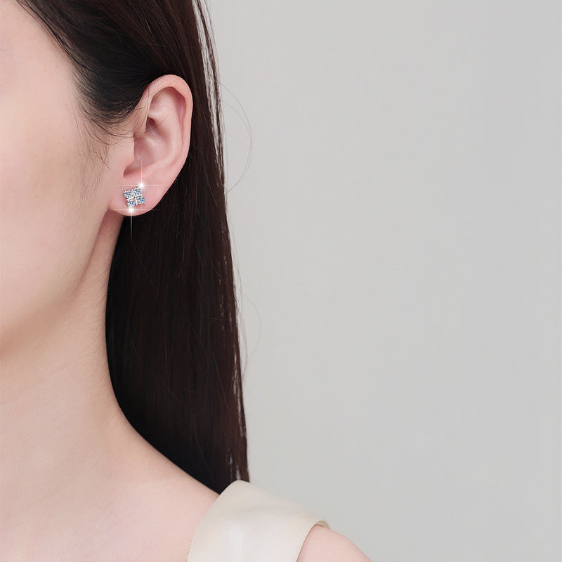 Damen Ohrstecker mit funkelndem Zirkonia-Design Shop Nory