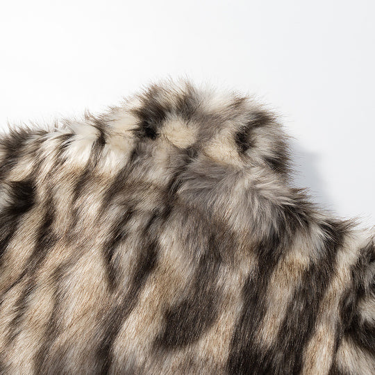 Damen Kurze Kunstfelljacke mit voluminöser Pelzoptik, kastiger Silhouette und Eingrifftaschen Shop Nory