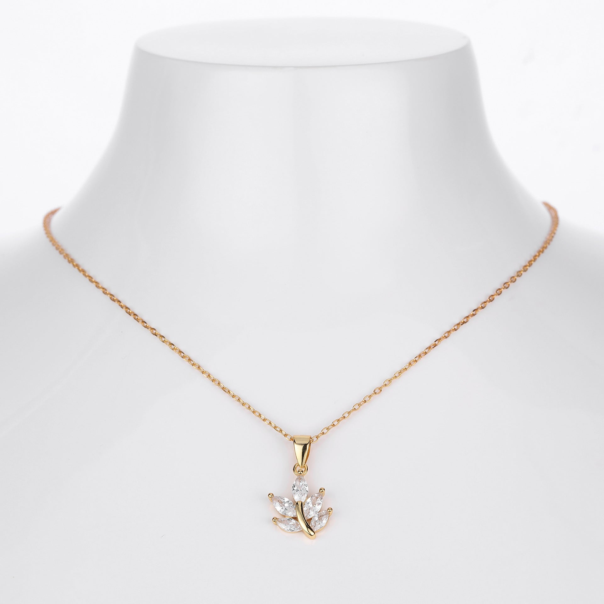 Damen Ohrstecker mit luxuriösem Blätterdesign aus 925 Sterling Silber und funkelnden Zirkonen Shop Nory