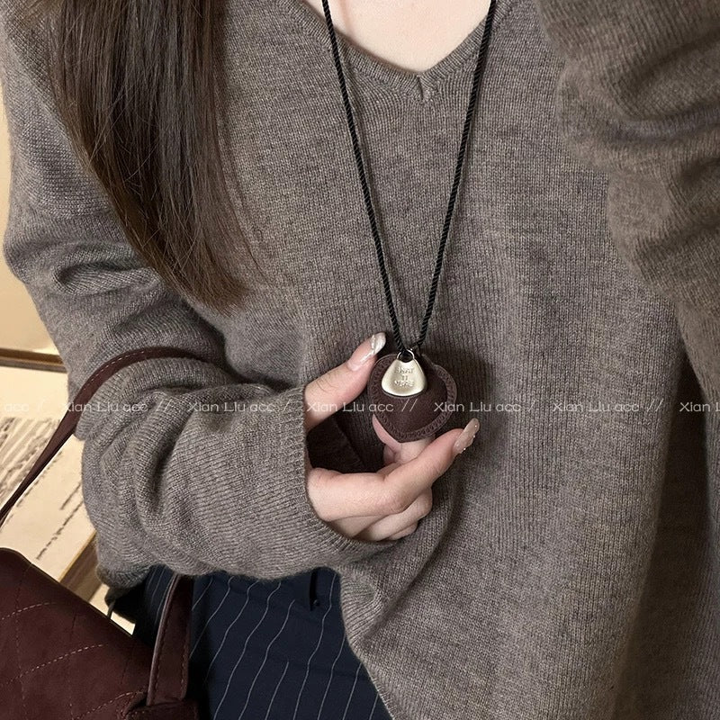 Damen Halskette mit herzförmigem Filzanhänger und Gravur Shop Nory