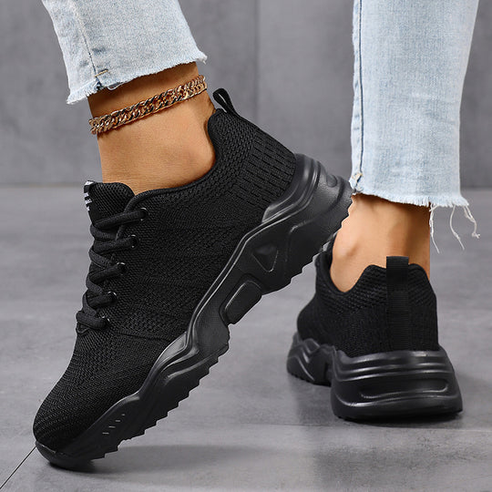 Damen Urbaner Strick-Sneaker mit elastischem Schaft, robuster Profilsohle und gepolstertem Komfortfußbett Shop Nory