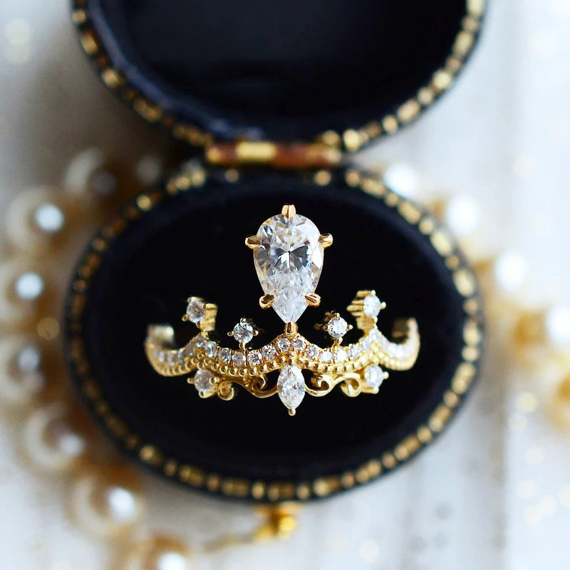 Damenring im eleganten Tiara-Stil mit funkelnden Kristallen Shop Nory