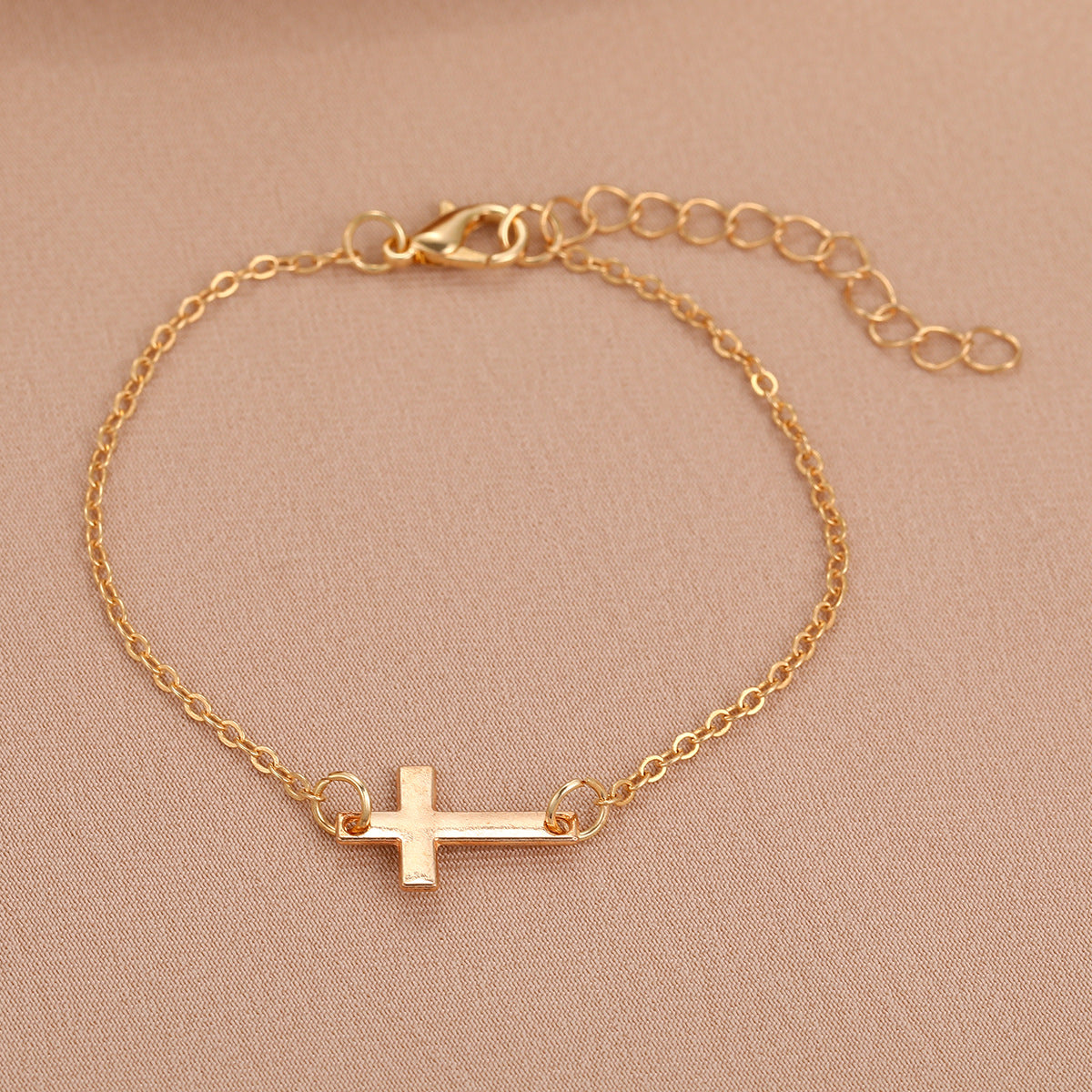 Damen Armkette mit schlichtem Kreuz-Anhänger Shop Nory
