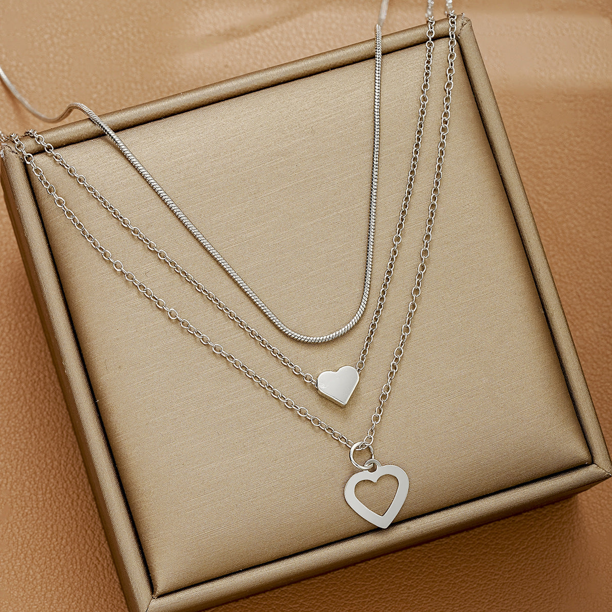 Damen Halskettenset mit zarten Herzanhängern Shop Nory