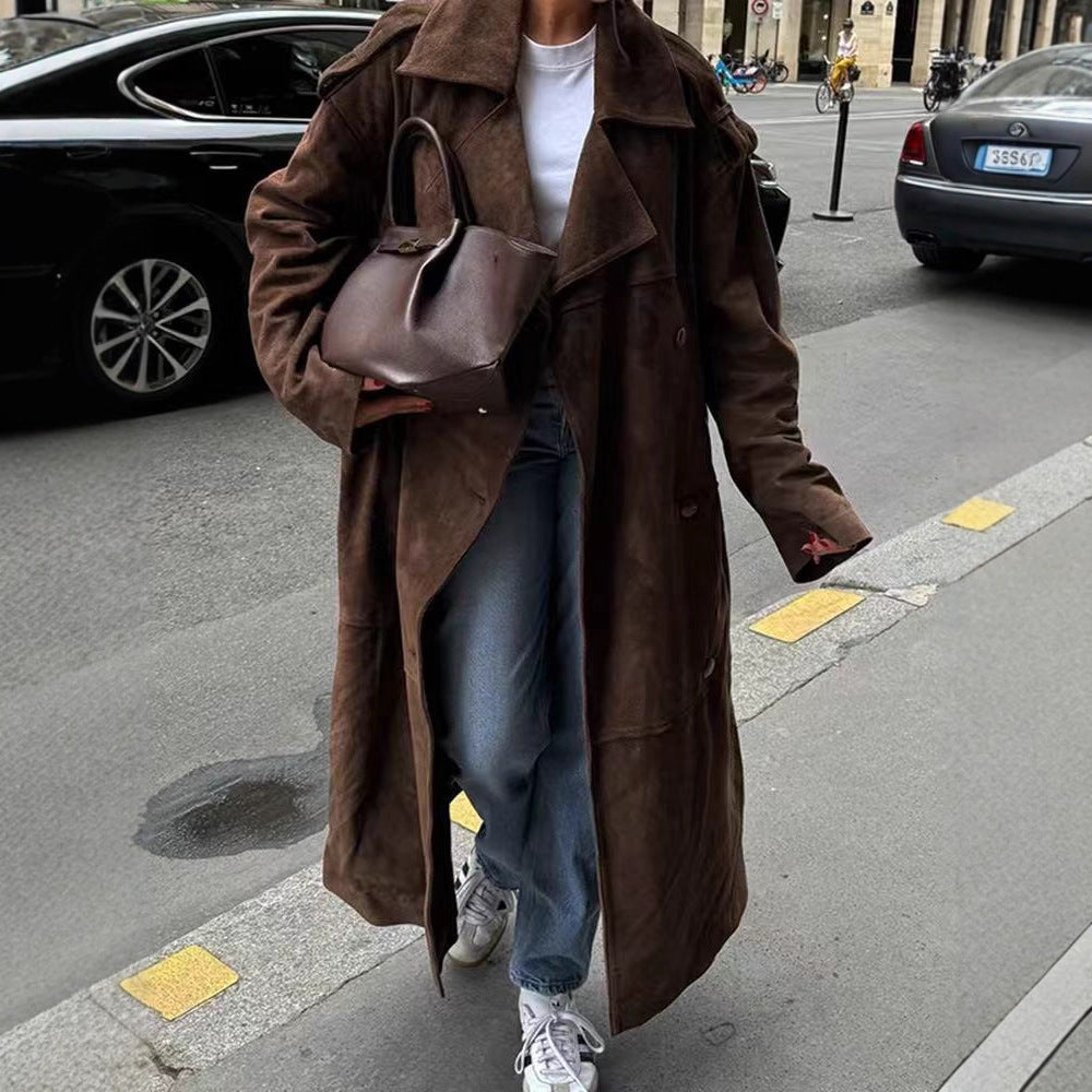 Damen Midilanger Oversize-Trenchcoat aus Veloursimitat mit doppelreihiger Knopfleiste, Schulterpatten und Bindegürtel Shop Nory