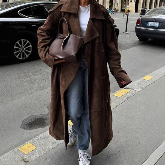 Damen Midilanger Oversize-Trenchcoat aus Veloursimitat mit doppelreihiger Knopfleiste, Schulterpatten und Bindegürtel Shop Nory