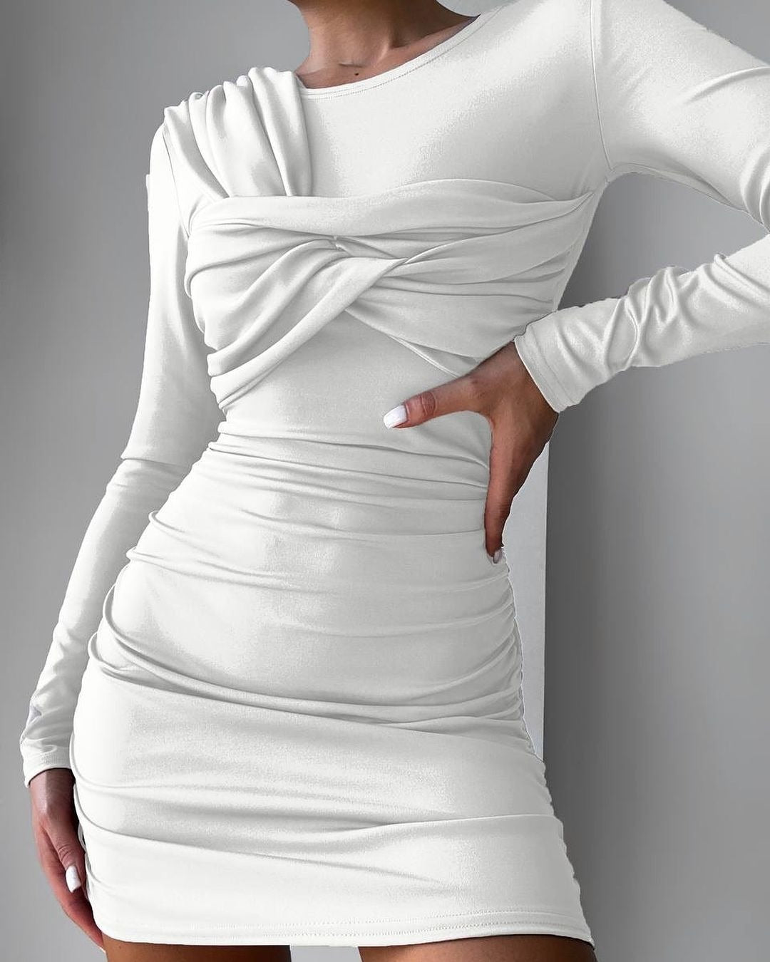 Damen Figurbetontes drapiertes Minikleid mit langen Ärmeln Shop Nory