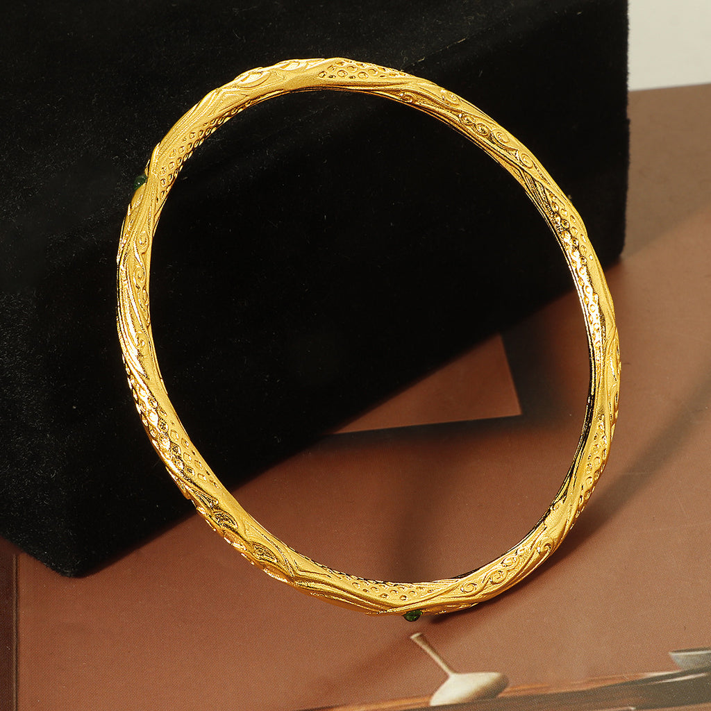 Frauen intricately designed gold bangle bracelet Shop Nory