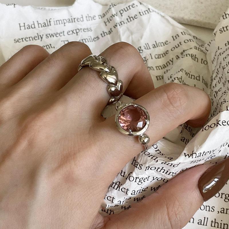 Damenring mit hochwertigem, facettiertem Edelstein-Shop Nory