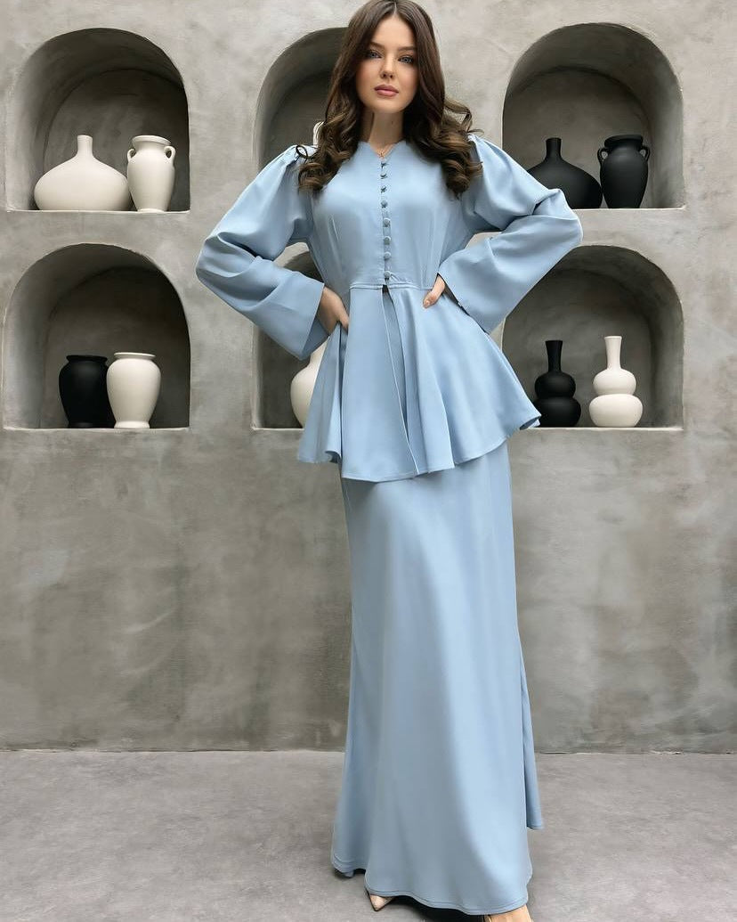 Damen Elegantes Kleid mit Rüschendetails und Knopfleiste