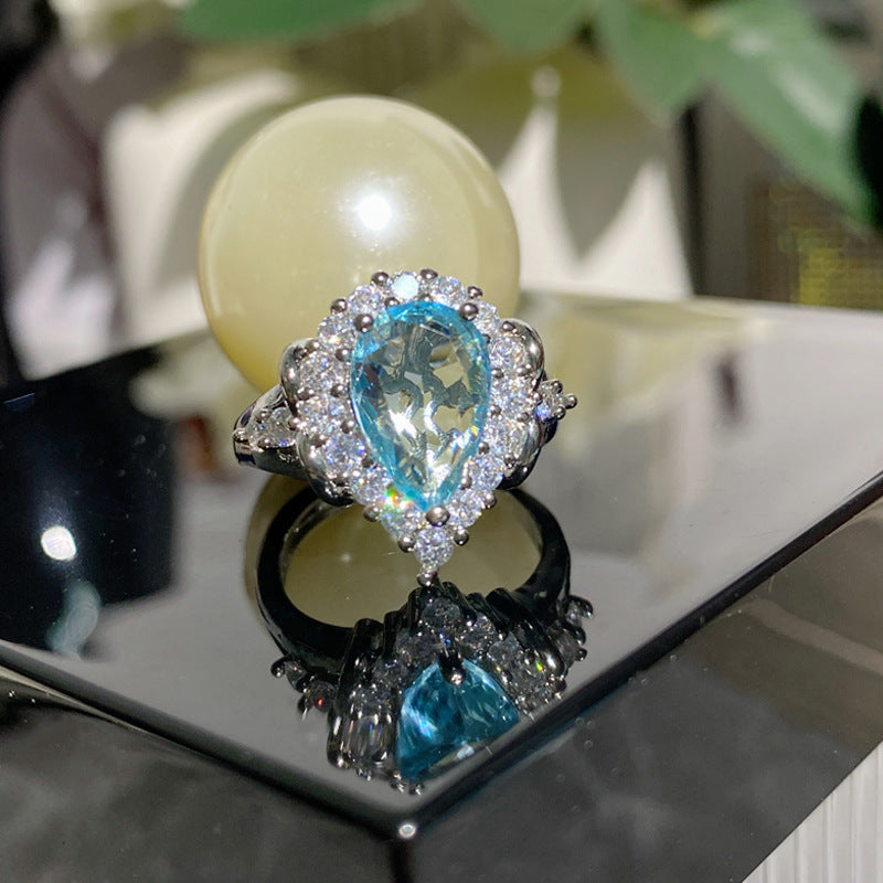 Damen eleganter Tropfenring mit funkelndem Kristallbesatz Shop Nory