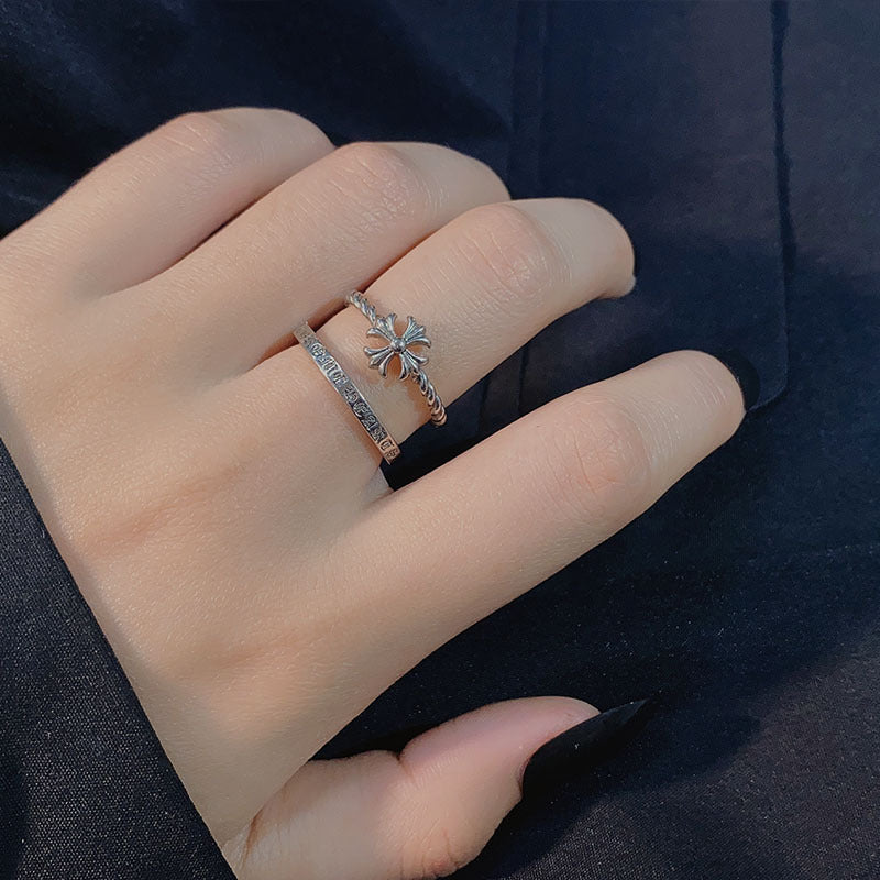Damenring aus hochwertigem Edelstahl mit erhabenem Design und filigraner Verzierung Shop Nory