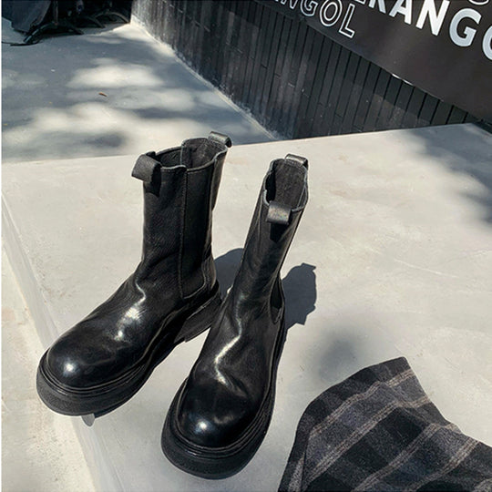 Damen Chunky Chelsea‑Boots aus Glattleder mit gezahnter Plateau‑Sohle und Zuglaschen Shop Nory