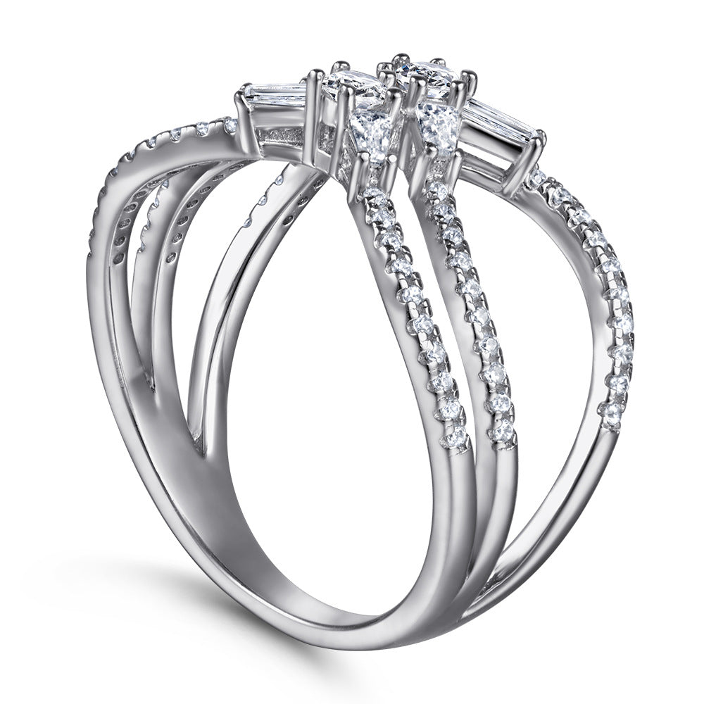 Damen Doppelring aus hochwertigem Edelstahl mit funkelnden Zirkonia Shop Nory