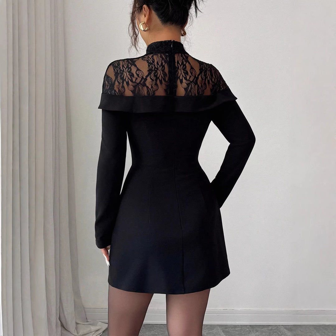 Damen Figurbetontes Minikleid mit Spitzen‑Einsatz, Stehkragen und Drapierung Shop Nory