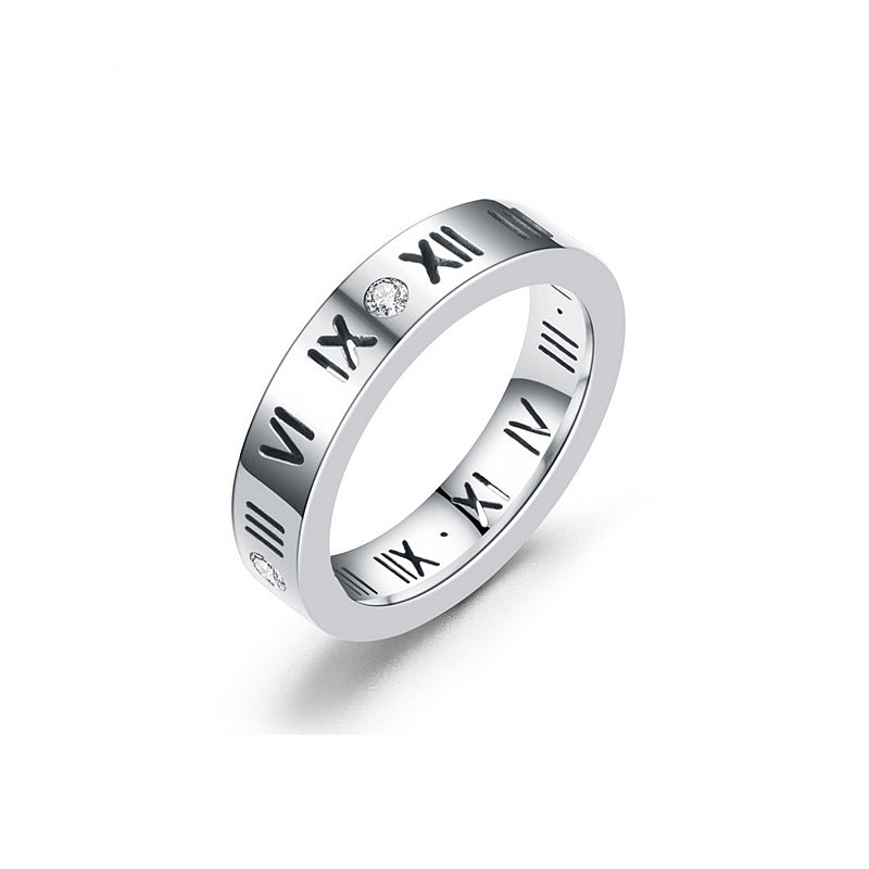 Damen Ring mit einzigartiger römischer Zifferngravur und funkelnden Zirkonia Shop Nory