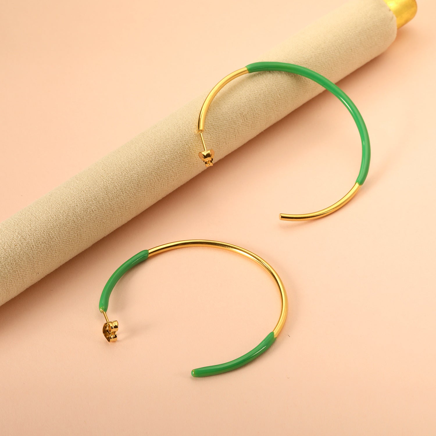 Damen Creolen mit goldplattierter und blaue Verschönerung Shop Nory