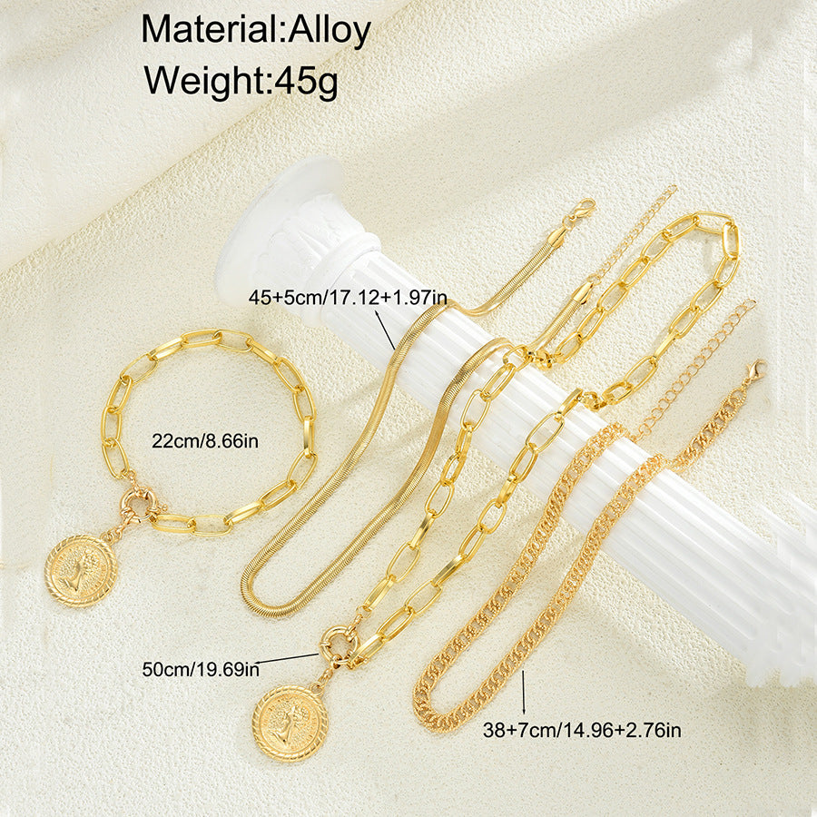 Damen Schmuckset mit mehrlagigen Ketten und detaillierten Anhängern Shop Nory