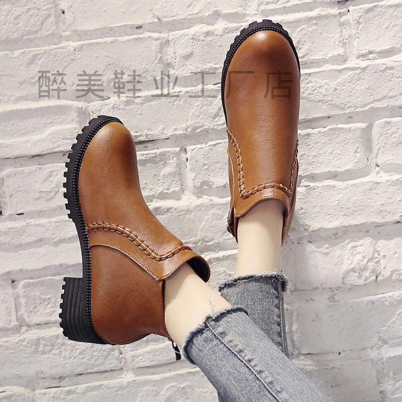 Damen Kurzschaft-Ankleboots mit Ziernaht, robuster Lug‑Sohle und verstellbarem Schnallenriemen Shop Nory