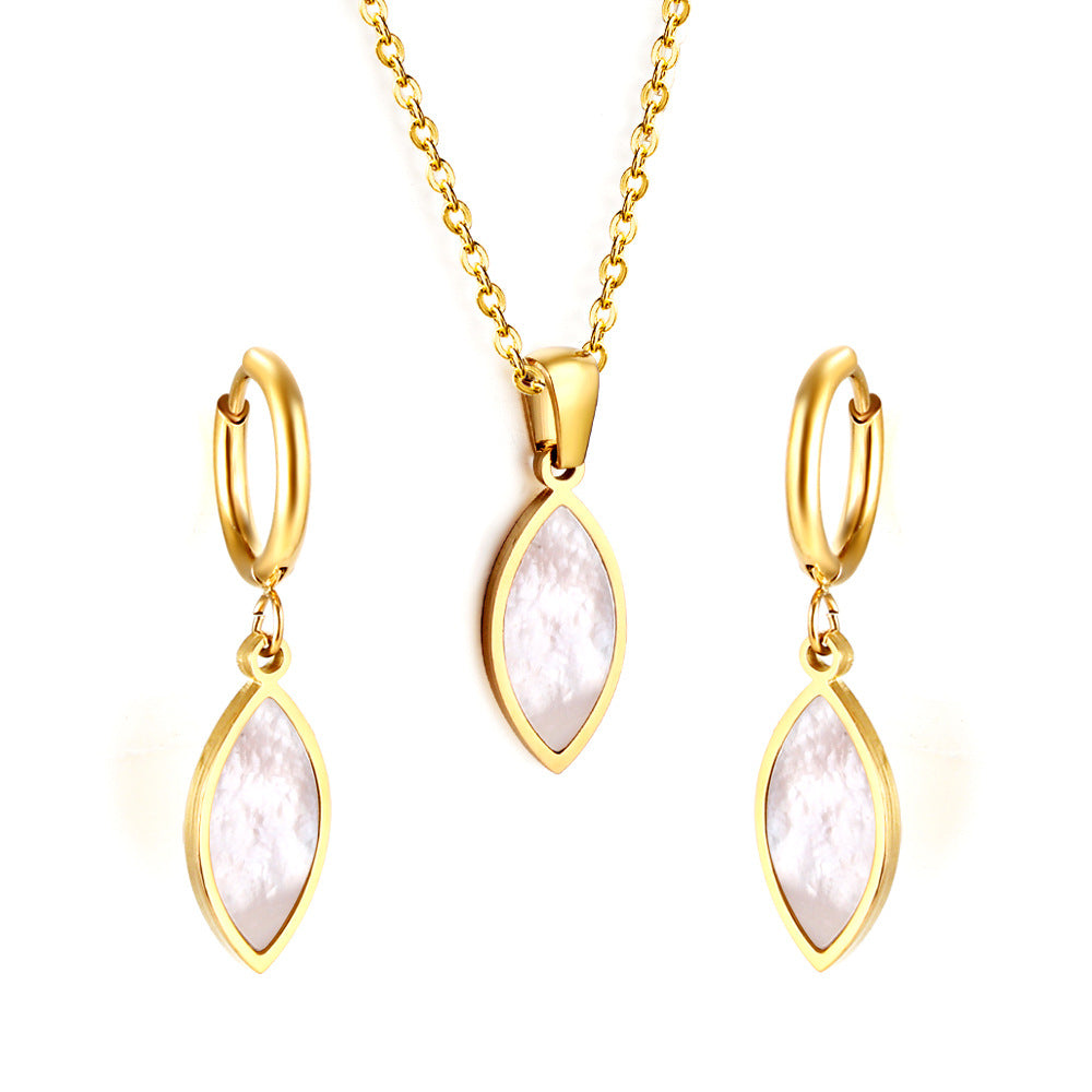 Damen Schmuckset mit glänzendem Sternenanhänger aus antiallergischem Edelstahl Shop Nory